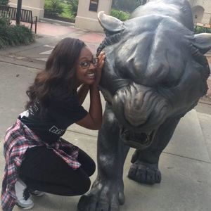 Meet your Posher, Izhane